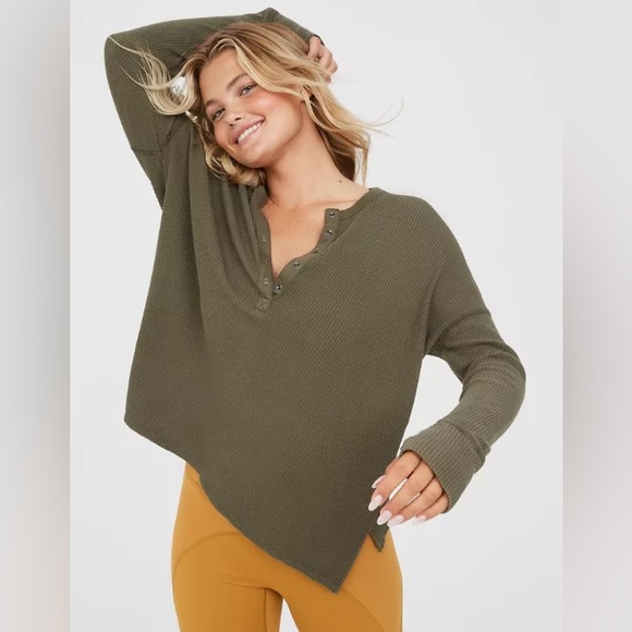 aerie Tops - 003 OFFLINE By AERIE Waffle Henley T-Shirt Oversized Snaps - Nomad Olive - Small